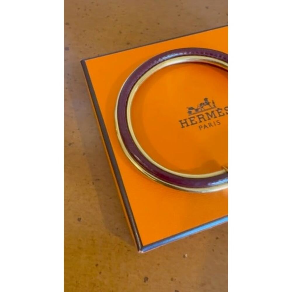 Hermès Burgundy Leather Bracelet Gold Adjustable Bangle - Picture 10 of 10